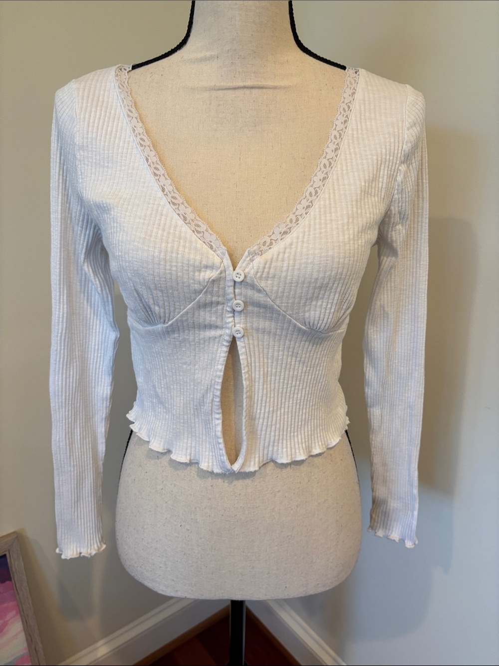 Cotton On White Ribbed Lace-Trim Button Crop Top